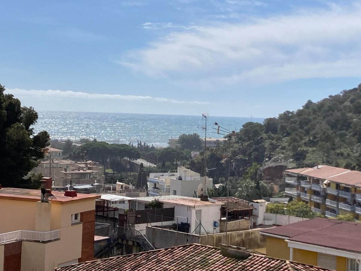 Apartamento Con Vistas Al Mar Castelldefels Ngoại thất bức ảnh