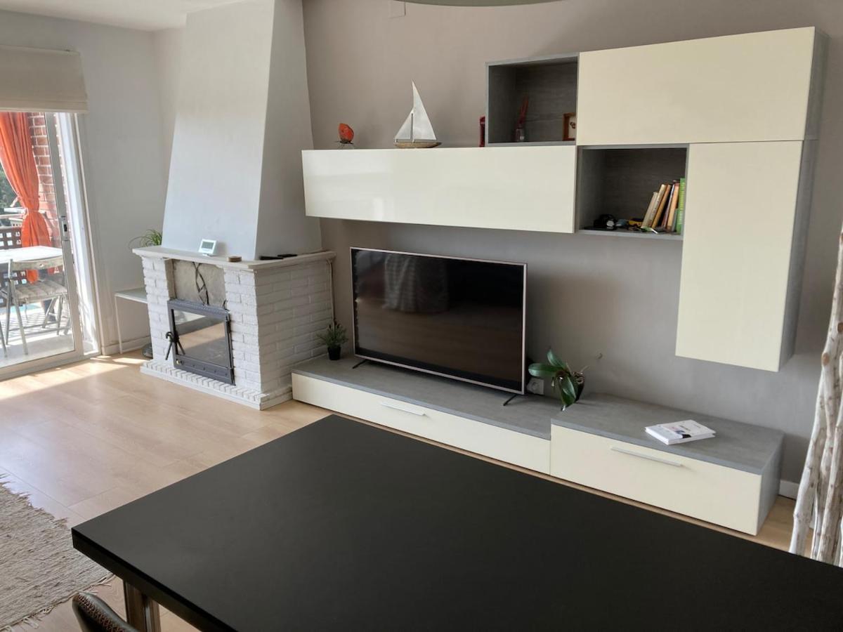 Apartamento Con Vistas Al Mar Castelldefels Ngoại thất bức ảnh