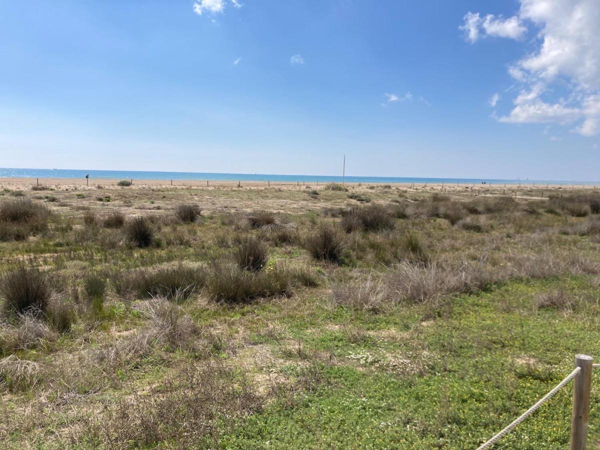 Apartamento Con Vistas Al Mar Castelldefels Ngoại thất bức ảnh
